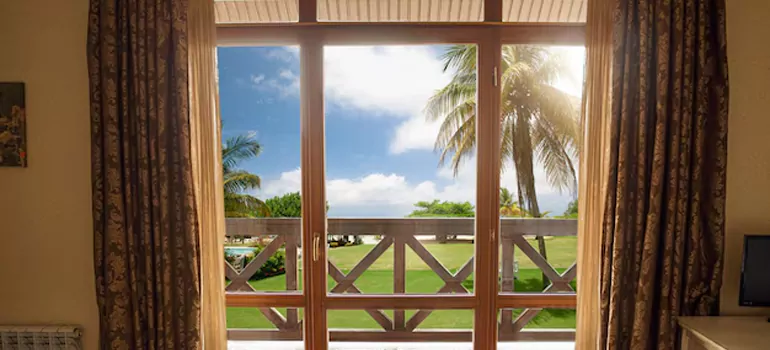 Residential Garden Window Enclosure Repair in Winter Haven, FL